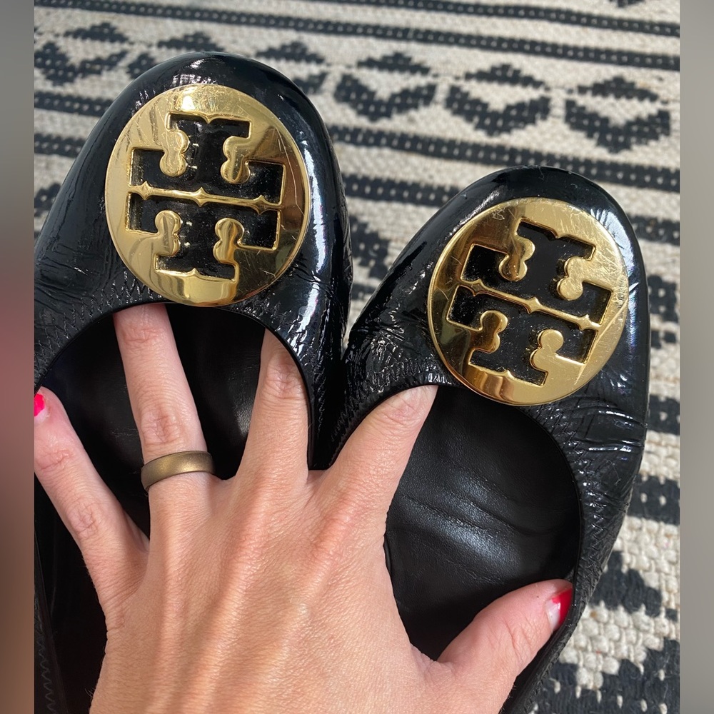 Tory Burch, black patent leather, flats - Picture 4 of 16